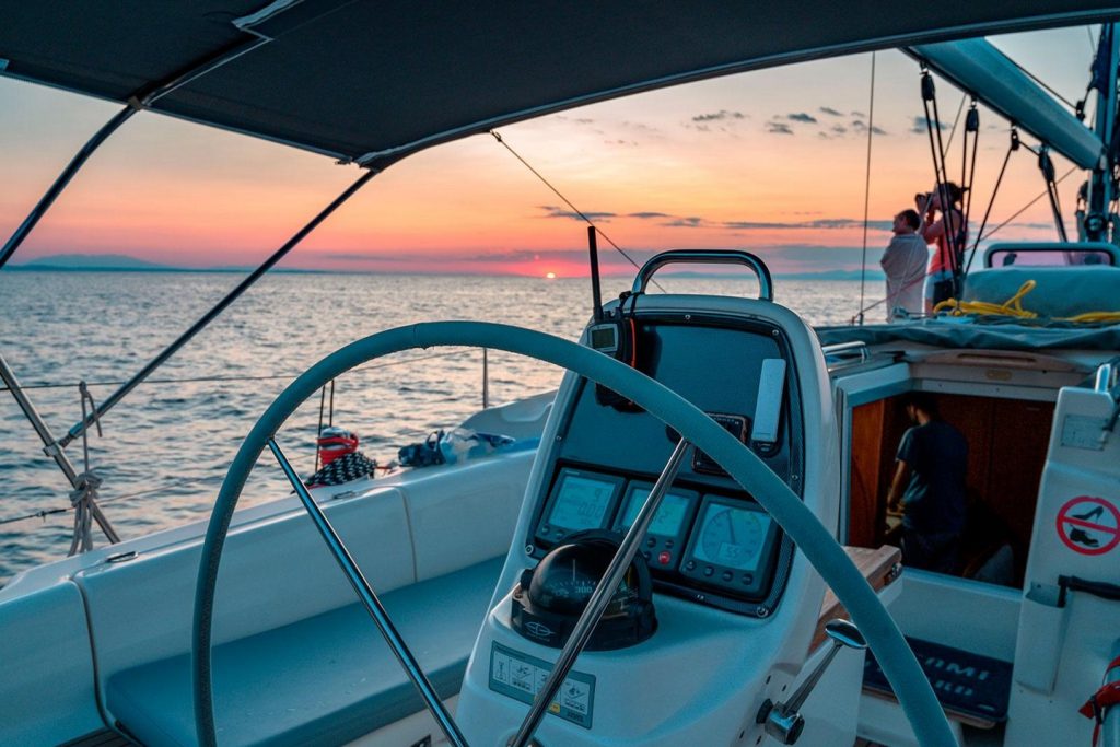 An-Unforgettable-Day-Sailing-Cruise-4-1